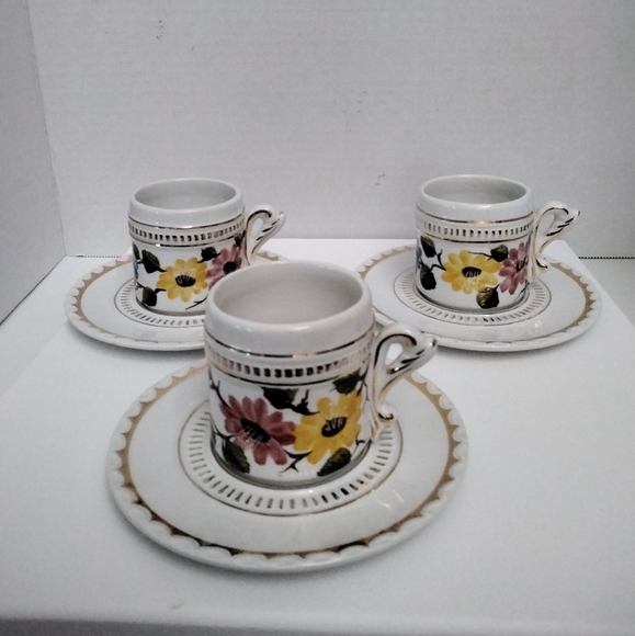Hand painted expresso cup and saucer set of three made in Portugal - Picture 1 of 7